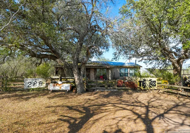 Photo 4 of House for sale at 0 Cr 115, Kenedy, TX 78119 | MLS# 1930527 | Listing updated on 2026-06-22