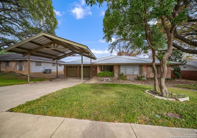 Photo 1 of Sale Pending at 3827 Longridge Dr, San Antonio, TX 78228 | MLS# 1930547 | Listing updated on 2026-01-27
