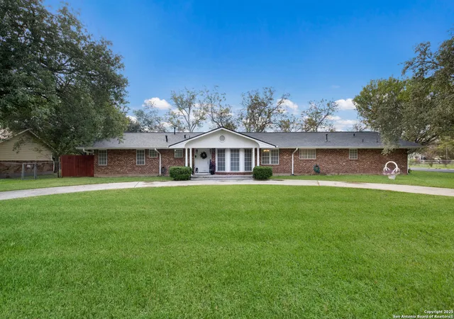 1st image of 1109 27th, Hondo, TX 78861 | MLS# 1930574