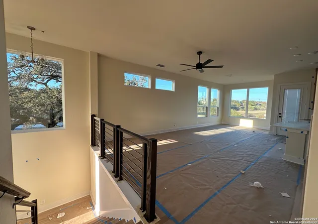 Photo 3 of Sale Pending at 20675 Huebner Rd Unit 605, San Antonio, TX 78258 | MLS# 1930595 | Listing updated on 2025-12-30