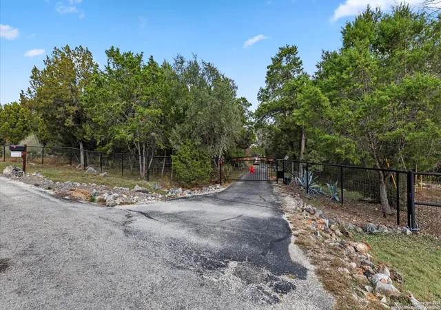 4th image of 24930 Cedar Creek, New Braunfels, TX 78132 | MLS# 1930627