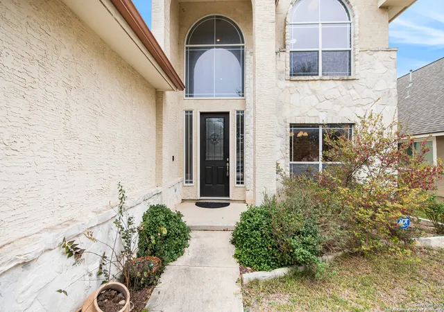 Photo 2 of Sale Pending at 8219 Wayside, San Antonio, TX 78255 | MLS# 1930631 | Listing updated on 2026-01-08