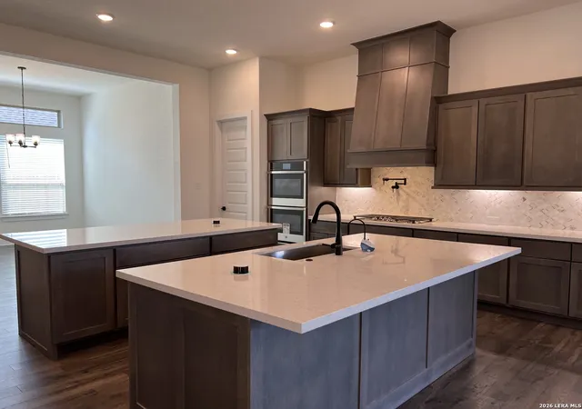 Photo 3 of Sale Pending at 527 Corwin Springs, Cibolo, TX 78108 | MLS# 1930634 | Listing updated on 2026-04-13
