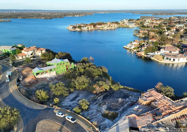 3rd image of 1301 Apache Tears, Horseshoe Bay, TX 78657 | MLS# 1930649