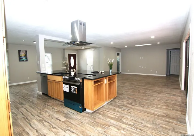 Photo 4 of Sale Pending at 1235 Cibolo, Universal City, TX 78148 | MLS# 1930707 | Listing updated on 2026-05-07