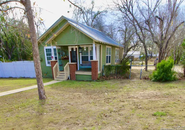 Photo 2 of Single family home for sale at 15132 Magnolia, Lytle, TX 78052 | MLS# 1930721 | Listing updated on 2026-01-14