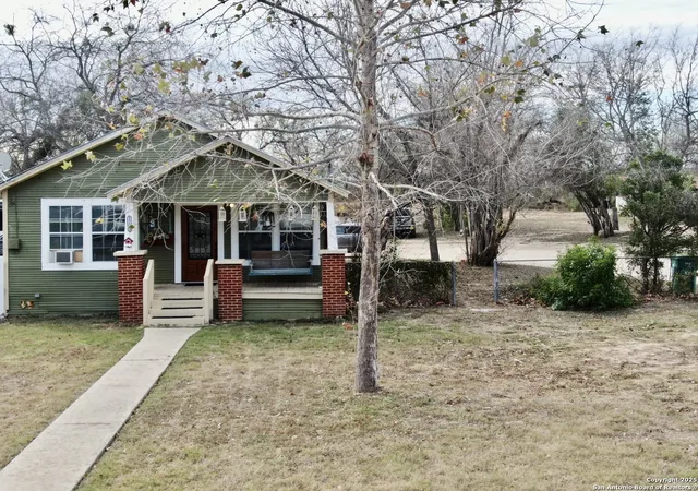 Photo 3 of Single family home for sale at 15132 Magnolia, Lytle, TX 78052 | MLS# 1930721 | Listing updated on 2026-01-14