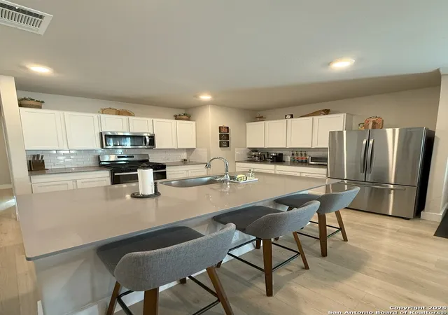 Photo 3 of Single family home for sale at 5623 Jewel Curve, San Antonio, TX 78266 | MLS# 1930758 | Listing updated on 2026-02-08