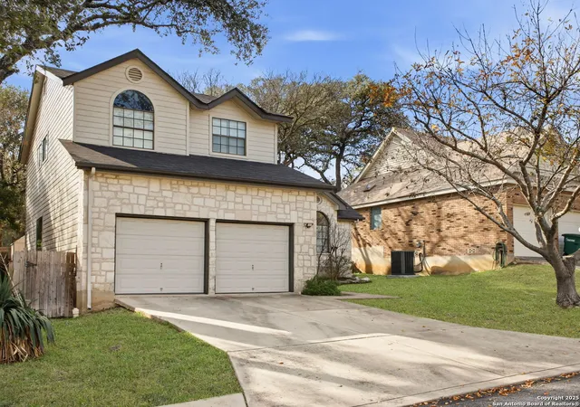 Photo 3 of Sale Pending at 16535 Cyn Cross, San Antonio, TX 78232 | MLS# 1930764 | Listing updated on 2026-01-25