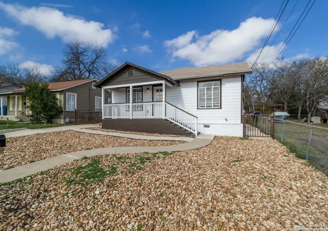 Homes for sale in San Antonio, TX | 2323 E Crockett, San Antonio, TX 78202 | MLS# 1930824