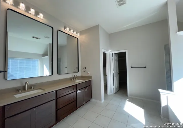 Photo 3 of Sale Pending at 1111 Glade Xing, San Antonio, TX 78258 | MLS# 1930828 | Listing updated on 2026-04-20