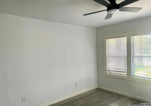 Photo 4 of Sale Pending at 3022 El Paso, San Antonio, TX 78207 | MLS# 1930831 | Listing updated on 2026-04-27