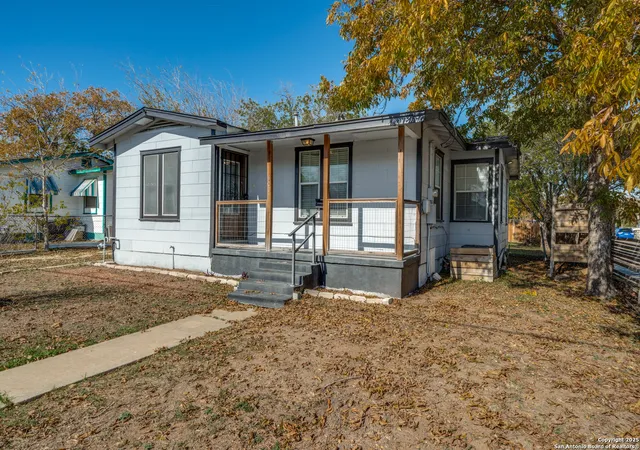 2nd image of 403 W Dickson, San Antonio, TX 78214 | MLS# 1930868