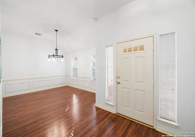 Photo 4 of Sale Pending at 13102 Stoney Crk, Universal City, TX 78148 | MLS# 1930883 | Listing updated on 2026-05-12
