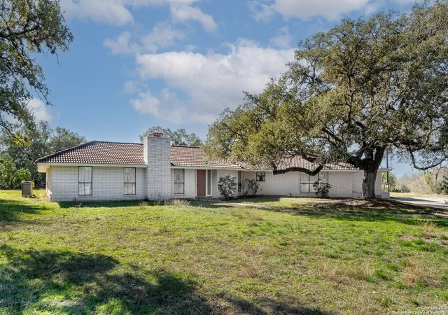 Photo 2 of Sale Pending at 609 Rudeloff, Seguin, TX 78155 | MLS# 1930916 | Listing updated on 2026-02-11