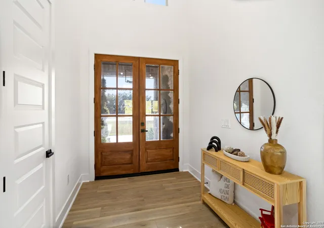 Photo 4 of Sale Pending at 187 Stone Loop, Castroville, TX 78009 | MLS# 1930918 | Listing updated on 2026-03-27