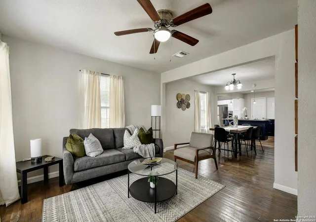 Photo 3 of Sale Pending at 1410 Paso Hondo, San Antonio, TX 78202 | MLS# 1931039 | Listing updated on 2026-01-09