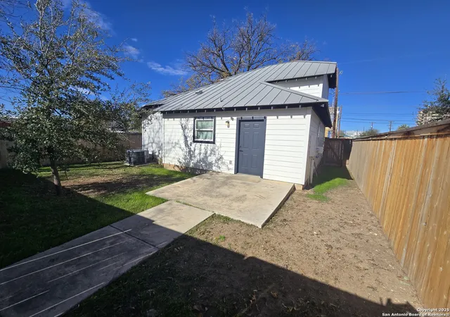 3rd image of 620 W Euclid, San Antonio, TX 78212 | MLS# 1931052