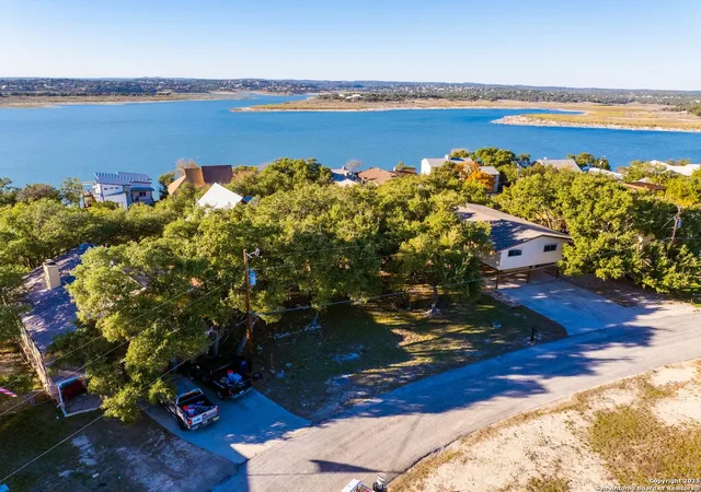 Photo 2 of Sale Pending at 411 Carpenter Dr, Canyon Lake, TX 78133 | MLS# 1931056 | Listing updated on 2026-01-23