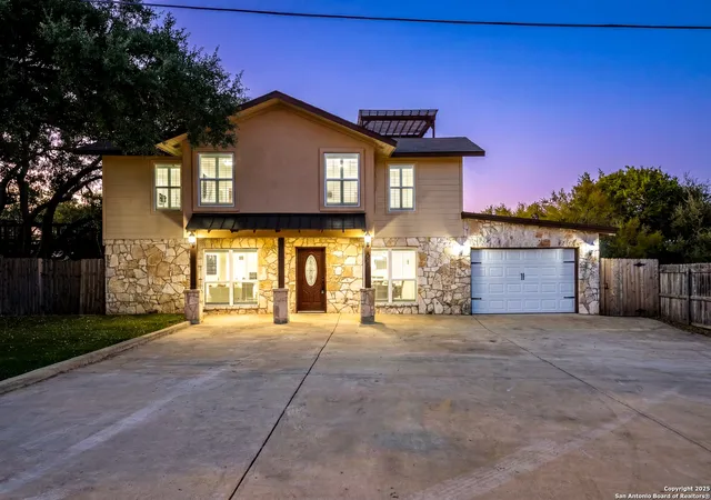 Photo 4 of Sale Pending at 435 Carpenter Dr, Canyon Lake, TX 78133 | MLS# 1931057 | Listing updated on 2026-03-02