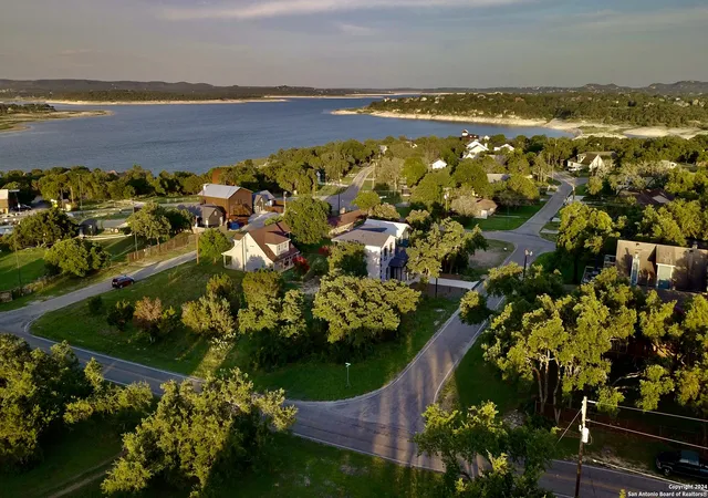 Photo 4 of Land for sale at 119 Friendlywood Dr, Canyon Lake, TX 78133 | MLS# 1931062 | Listing updated on 2026-07-06