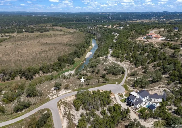 Photo 2 of Land for sale at 933 Blueridge Vw, Canyon Lake, TX 78133 | MLS# 1931064 | Listing updated on 2026-06-19