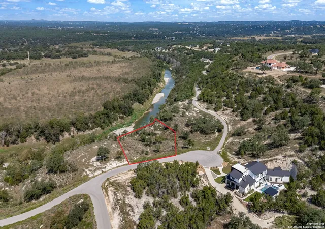 Photo 1 of Land for sale at 933 Blueridge Vw, Canyon Lake, TX 78133 | MLS# 1931064 | Listing updated on 2026-06-19