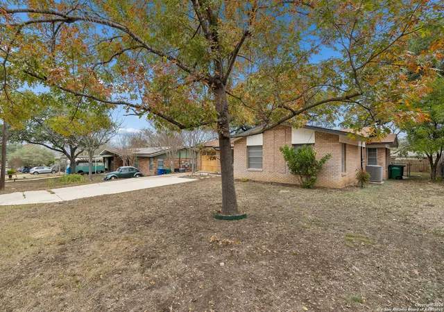 Photo 3 of Sale Pending at 4627 Allegheny Dr, San Antonio, TX 78229 | MLS# 1931090 | Listing updated on 2026-05-13