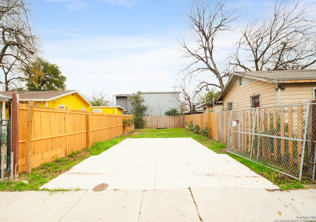 Photo 1 of Land for sale at 1610 Loma Vista, San Antonio, TX 78207 | MLS# 1931101 | Listing updated on 2026-08-09