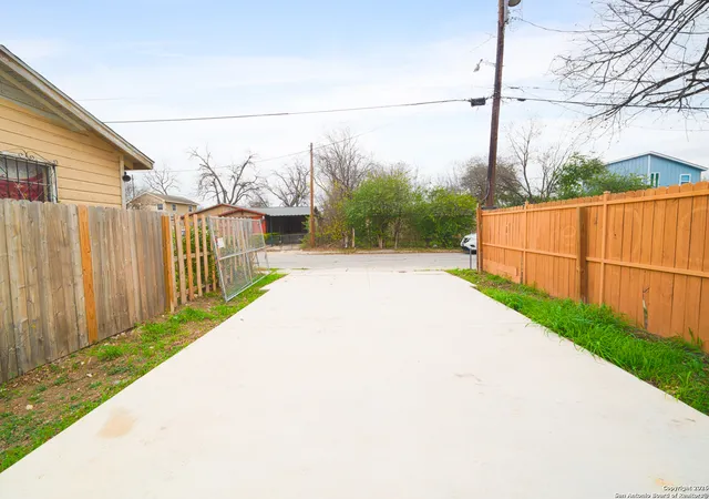 Photo 4 of Land for sale at 1610 Loma Vista, San Antonio, TX 78207 | MLS# 1931101 | Listing updated on 2026-08-09