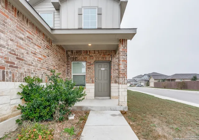 Photo 3 of Single family home for sale at 4111 Fort Palmer, Saint Hedwig, TX 78152 | MLS# 1931113 | Listing updated on 2026-06-15