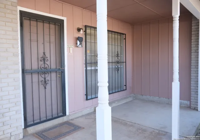 Photo 3 of Single family home for sale at 4214 Parkwood Dr, San Antonio, TX 78218 | MLS# 1931308 | Listing updated on 2026-08-15