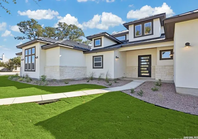 Photo 4 of Single family home for sale at 775 Maximino Ridge, Bulverde, TX 78163 | MLS# 1931309 | Listing updated on 2026-06-24