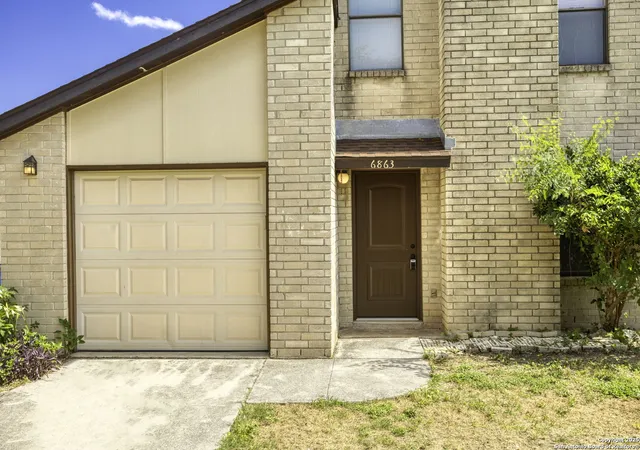 Photo 3 of Sale Pending at 6863 Betty Levy, San Antonio, TX 78227 | MLS# 1931392 | Listing updated on 2026-02-10