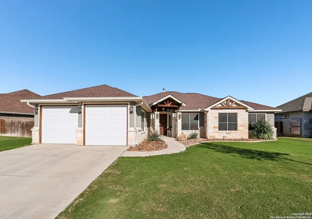 Photo 4 of Sale Pending at 132 Fairway Dr, Floresville, TX 78114 | MLS# 1931416 | Listing updated on 2026-02-20