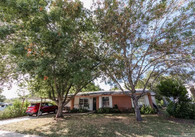 Photo 2 of Sale Pending at 4839 Newcome, San Antonio, TX 78229 | MLS# 1931475 | Listing updated on 2026-05-15