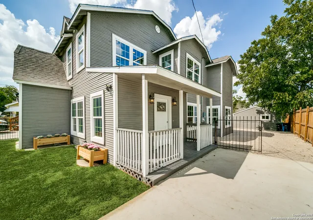 2nd image of 811 W Kings, San Antonio, TX 78212 | MLS# 1931496