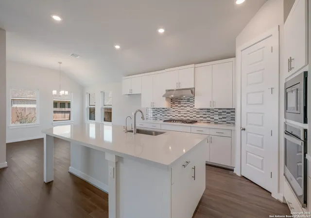 2nd image of 2258 Hoja Avenue, New Braunfels, TX 78132 | MLS# 1931508