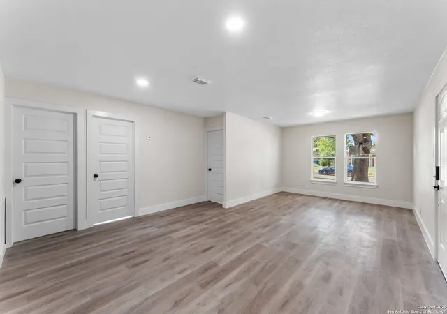 Photo 4 of Single family home for sale at 4119 Tamarak Dr, San Antonio, TX 78220 | MLS# 1931610 | Listing updated on 2026-04-10