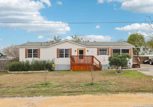2nd image of 1123 Debbie, Marion, TX 78124 | MLS# 1931623