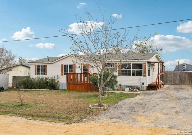 3rd image of 1123 Debbie, Marion, TX 78124 | MLS# 1931623