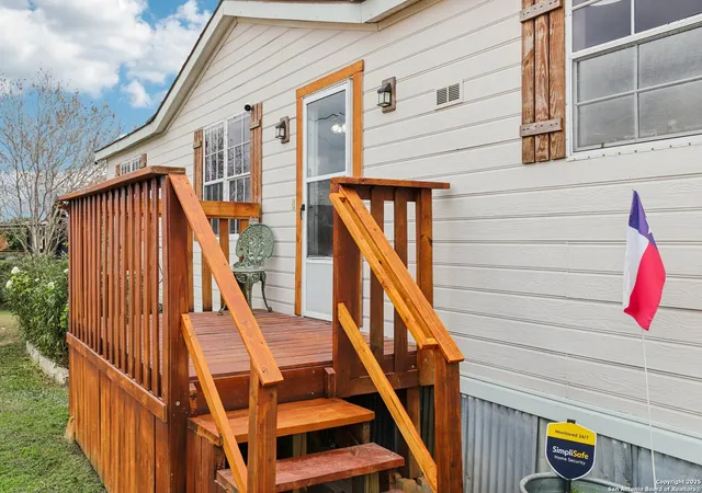 5th image of 1123 Debbie, Marion, TX 78124 | MLS# 1931623