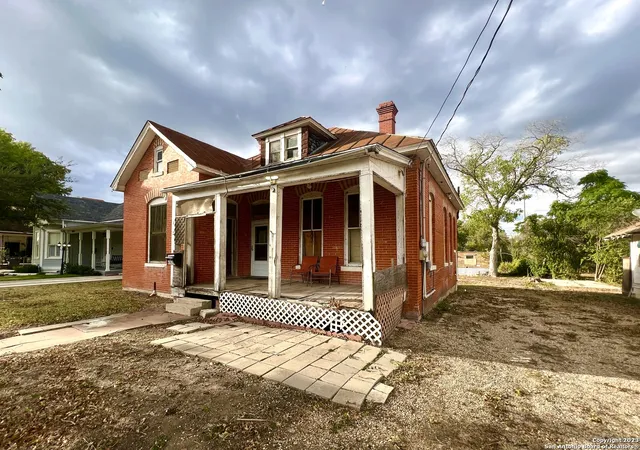 Photo 2 of Sale Pending at 1019 Nolan, San Antonio, TX 78202 | MLS# 1931628 | Listing updated on 2026-04-16