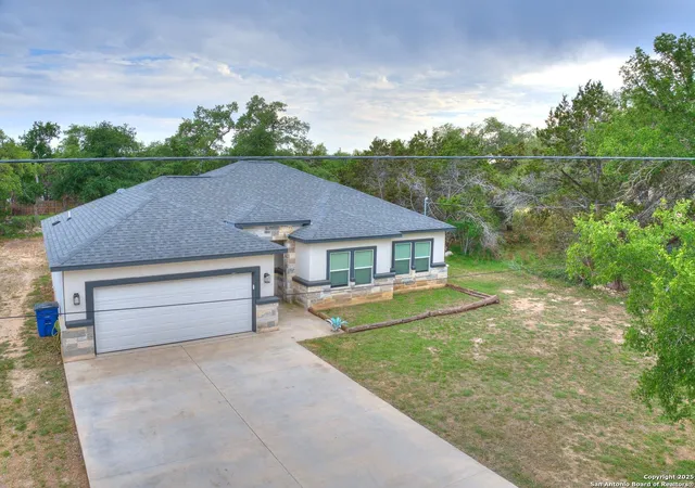 2nd image of 656 Fawn, Spring Branch, TX 78070 | MLS# 1931732