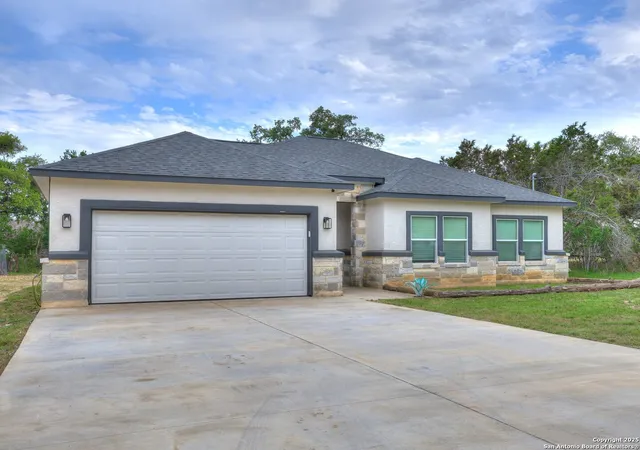 1st image of 656 Fawn, Spring Branch, TX 78070 | MLS# 1931732