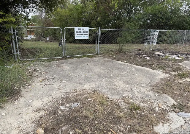 Photo 2 of Land for sale at 1555 Paso Hondo, San Antonio, TX 78202 | MLS# 1931740 | Listing updated on 2026-01-17