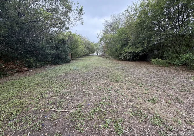 Photo 1 of Land for sale at 1555 Paso Hondo, San Antonio, TX 78202 | MLS# 1931740 | Listing updated on 2026-01-17
