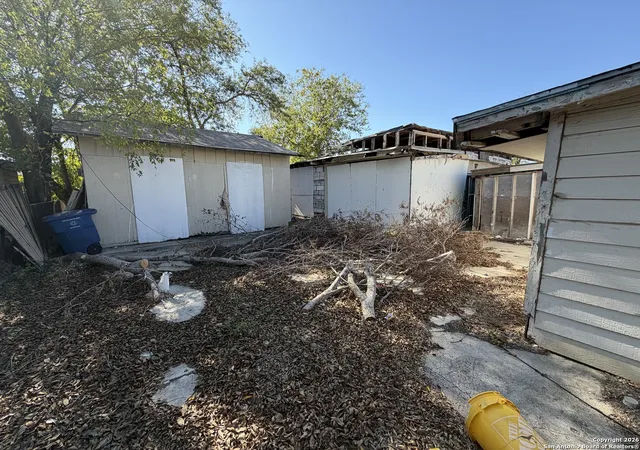 Photo 3 of Single family home for sale at 206 Caddo, San Antonio, TX 78211 | MLS# 1931809 | Listing updated on 2026-01-17