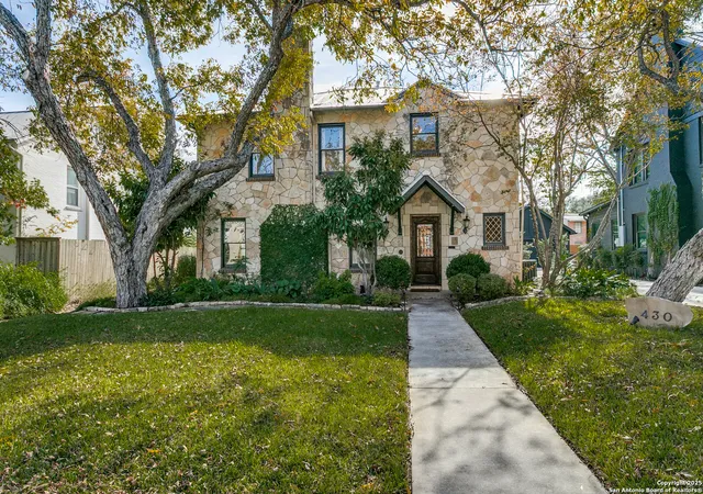 Homes for sale in Olmos Park, TX | 430 Thelma Dr, Olmos Park, TX 78212 | MLS# 1931864