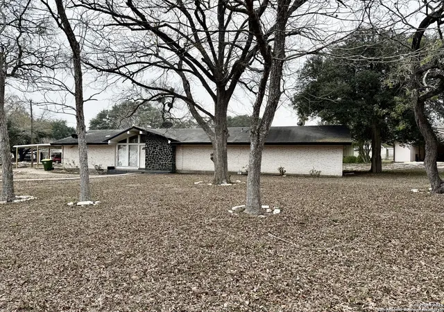 Photo 3 of Sale Pending at 1004 South 7th, Kenedy, TX 78119 | MLS# 1931882 | Listing updated on 2026-01-17